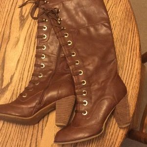 **DONATING, MAKE OFFER**👢Knee-high Boots, size 10